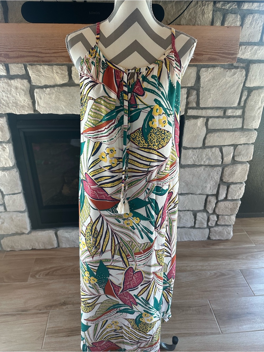 J Valdi Floral Tropical Floral Festive Maxi Dress Front Ties  Size M - Picture 2 of 6